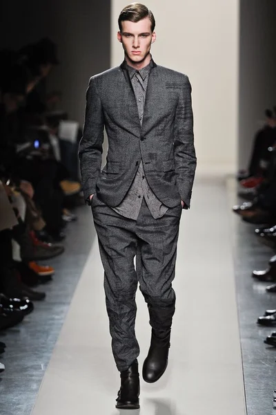 Look 4